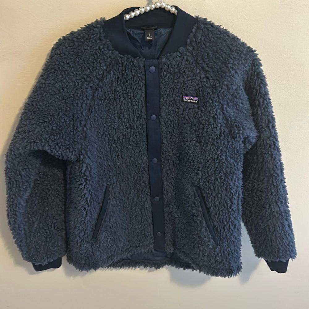 Patagonia Youth Full Snap Navy Fleece Jacket. Size Youth Large (12)